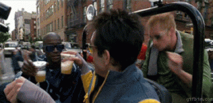 04E29035-E1C2-429F-AC80-9558718BEE94.gif