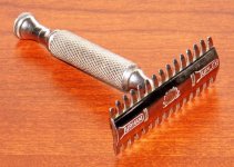 Vintage_Durham-Duplex_DuBarry_Safety_Razor,_The_Safety_Razor_With_The_He-Man's_Blade,_Made_In_...jpg