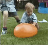 kidfails-waterballoon.gif