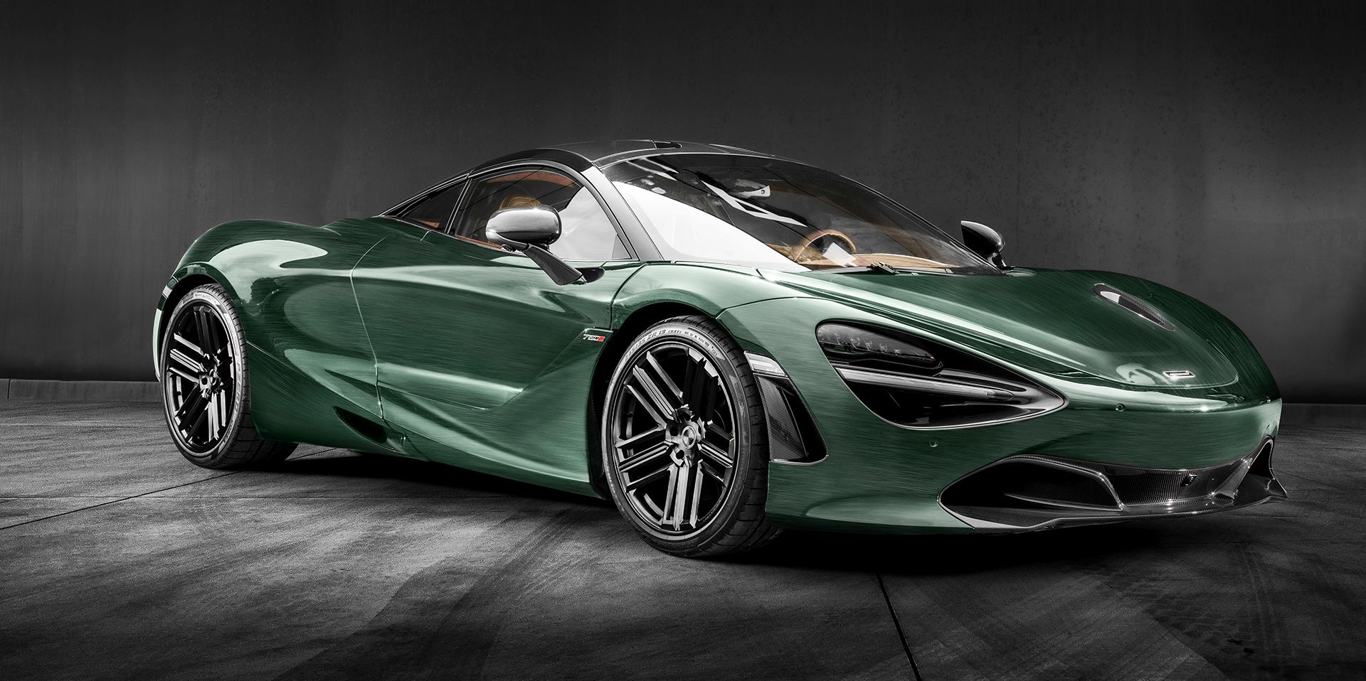 MCLAREN_720S_RACING_GREEN_EDITION_02.jpg